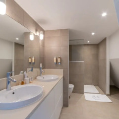 Отель Sweet Inn Apartments - Petit Sablon Бельгия, Брюссель - отзывы, цены и фото номеров - забронировать отель Sweet Inn Apartments - Petit Sablon онлайн ванная фото 2