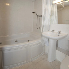 North Shore Hotel спа
