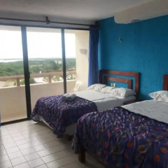 Rodero by Solymar Beachfront Condos in Hotel Zone комната для гостей