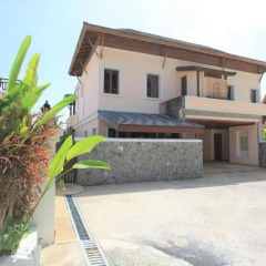 Отель Surin Sabai Condominium парковка