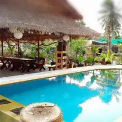 Отель Farm Suk Resort Pattaya бассейн