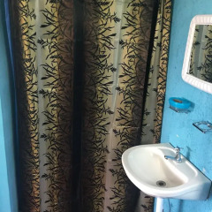 Отель Waikiki Guest House Треже-Бич ванная