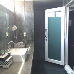 Saphaipae Hostel Бангкок ванная