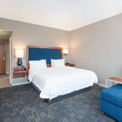 Отель Hampton Inn & Suites Newburgh Stewart Airport Ny Ньюберг комната для гостей фото 3