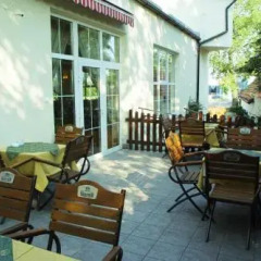 Hotel Bielany вид на фасад фото 2