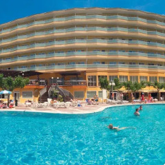 Отель Medplaya Hotel Calypso Испания, Салоу - отзывы, цены и фото номеров - забронировать отель Medplaya Hotel Calypso онлайн бассейн фото 3