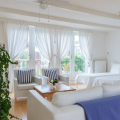 Отель Bed And Breakfast Amsterdam интерьер отеля