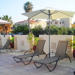Апартаменты Angela Holiday Apartments бассейн фото 3
