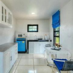 Отель Aquatoria BangTao Villa в номере