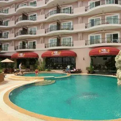 Отель Keerati Homestay Таиланд, Паттайя - отзывы, цены и фото номеров - забронировать отель Keerati Homestay онлайн бассейн