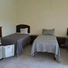 Отель Tropical Court Resort Near Montego Bay Airport сейф в номере