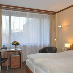 Отель Derag Livinghotel Düsseldorf Германия, Дюссельдорф - отзывы, цены и фото номеров - забронировать отель Derag Livinghotel Düsseldorf онлайн комната для гостей фото 5