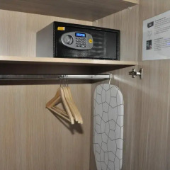 Отель Istiklal St. House сейф в номере