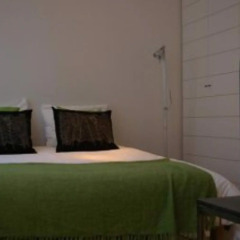 Отель Aparthotel Typically Brussels Брюссель комната для гостей