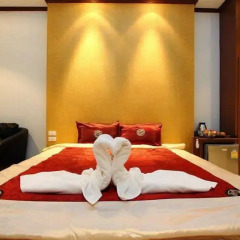 Отель Chalong Sea View Resort сейф в номере