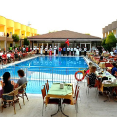 Sayanora Hotel