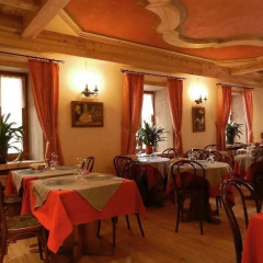Отель Albergo Centrale Форни-ди-Сопра питание