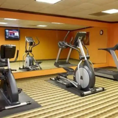 Отель Quality Inn & Suites New York Avenue фитнесс-зал