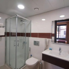 Capitol Hotel Израиль, Иерусалим - 1 отзыв об отеле, цены и фото номеров - забронировать отель Capitol Hotel онлайн ванная