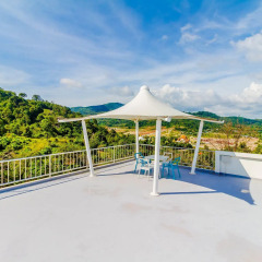 Отель Chalong Hill Tropical Garden Homes балкон