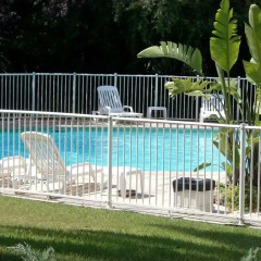 Отель Campanile - Cannes Mandelieu бассейн