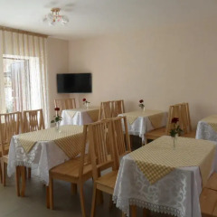 Гостиница Guest House 12 Mesyatsev Украина, Черноморск - отзывы, цены и фото номеров - забронировать гостиницу Guest House 12 Mesyatsev онлайн питание