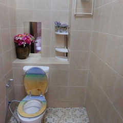 Отель Krabi Host Family - Hostel Таиланд, Краби - отзывы, цены и фото номеров - забронировать отель Krabi Host Family - Hostel онлайн ванная