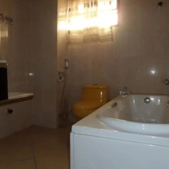 Отель BTE Suites & Civic Center спа