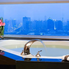 DoubleTree by Hilton Hotel Shanghai - Pudong спа