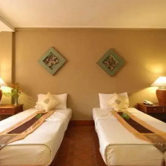 Отель Lyceum Home комната для гостей