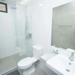 All Day Hostel Бангкок ванная фото 2