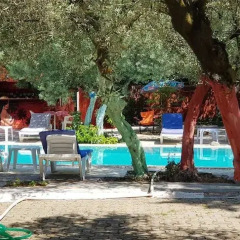 Erdek Oliva Havuzlu Pansiyon Турция, Мармара - отзывы, цены и фото номеров - забронировать отель Erdek Oliva Havuzlu Pansiyon онлайн бассейн фото 2