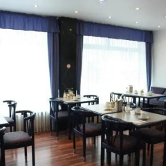 Photo of Admiral Hotel