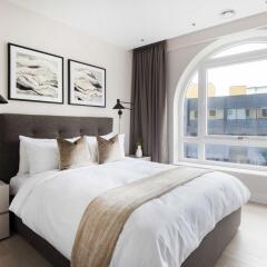 Отель Posh 2BR Westminster Suites by Sonder Великобритания, Лондон - отзывы, цены и фото номеров - забронировать отель Posh 2BR Westminster Suites by Sonder онлайн комната для гостей фото 5