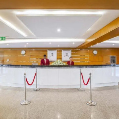 Golden Sands 5 Hotel Apartments интерьер отеля