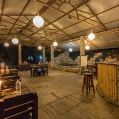 Отель Borderlands Eco Adventure center Непал, Листикот - отзывы, цены и фото номеров - забронировать отель Borderlands Eco Adventure center онлайн гостиничный бар