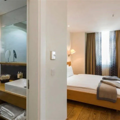 Отель Misafir Suites 8 Istanbul сейф в номере