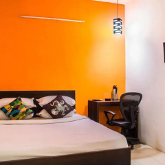 Raja Hotel сейф в номере