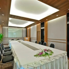 The Ashlee Plaza Patong Hotel & Spa