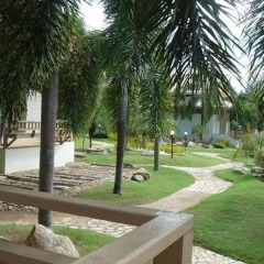 Отель Nangpaya Resort балкон