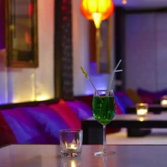 Отель Room Club The Bed Suite гостиничный бар