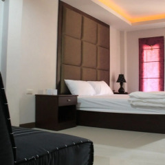 The Leaf Hotel Koh Larn сейф в номере