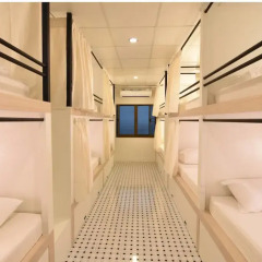 Yellow Mango Hostel Бангкок детские мероприятия