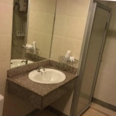 Отель Floral Shire Resort Таиланд, Бангкок - 5 отзывов об отеле, цены и фото номеров - забронировать отель Floral Shire Resort онлайн ванная