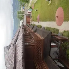 The White Avenue Hotel развлечения