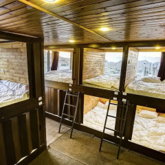 Отель Petra Capsule Hostel Иордания, Вади-Муса - отзывы, цены и фото номеров - забронировать отель Petra Capsule Hostel онлайн балкон