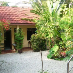 Patong Peace Hostel фото 4
