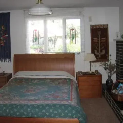 Отель Fraser Riverview Holiday Apartment Канада, Мэйпл-Ридж - отзывы, цены и фото номеров - забронировать отель Fraser Riverview Holiday Apartment онлайн комната для гостей фото 3