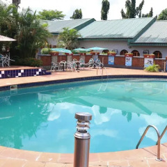 Отель Jacaranda Suites Нигерия, Калабар - отзывы, цены и фото номеров - забронировать отель Jacaranda Suites онлайн бассейн