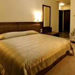 Отель Boutique Hotel Kotoni Албания, Тирана - отзывы, цены и фото номеров - забронировать отель Boutique Hotel Kotoni онлайн сейф в номере
